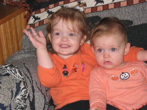 2004_10_31 Jane and Cate.jpg